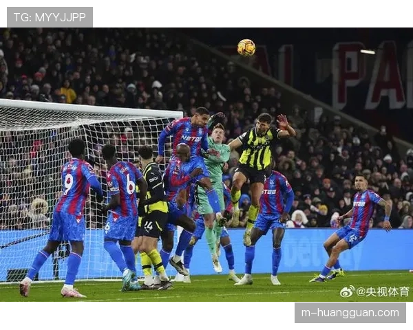 实时：奥利斯直接任意球破门，水晶宫1-0领先曼城