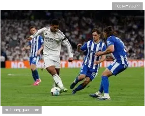 皇马2-1阿拉维斯，维尼修斯世界波助球队结束四场不胜